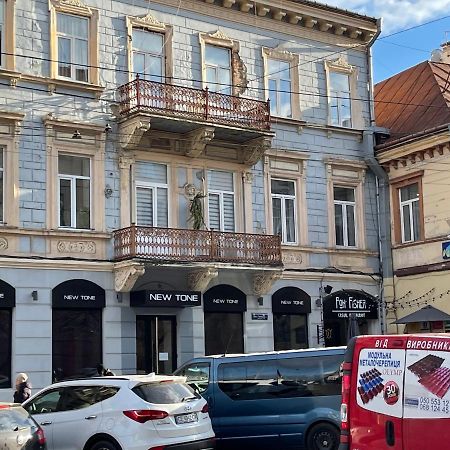Lux Apartment in Zentrum TTchernivtsi Extérieur photo