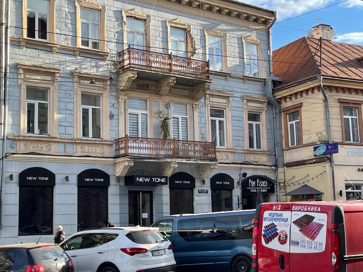 Lux Apartment in Zentrum TTchernivtsi Extérieur photo