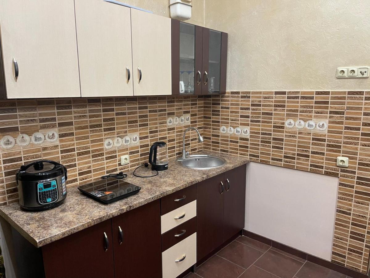 Lux Apartment in Zentrum TTchernivtsi Extérieur photo